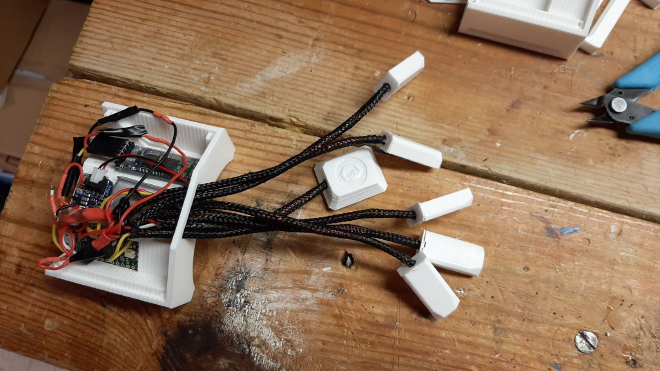 Electronics without glove